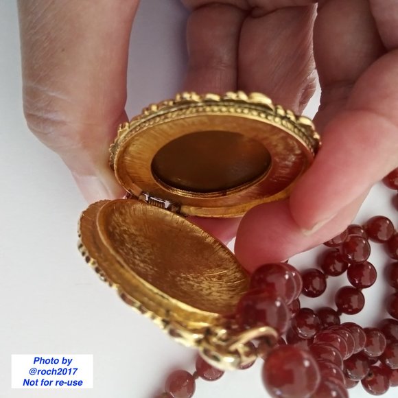 Cameo Locket Garnet Bead Necklace - Picture 6 of 11